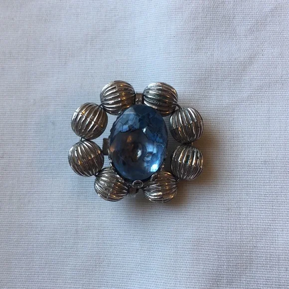 Vintage Coro Silver Tone Blue Rhinestone Clip On Earrings - Picture 5 of 8